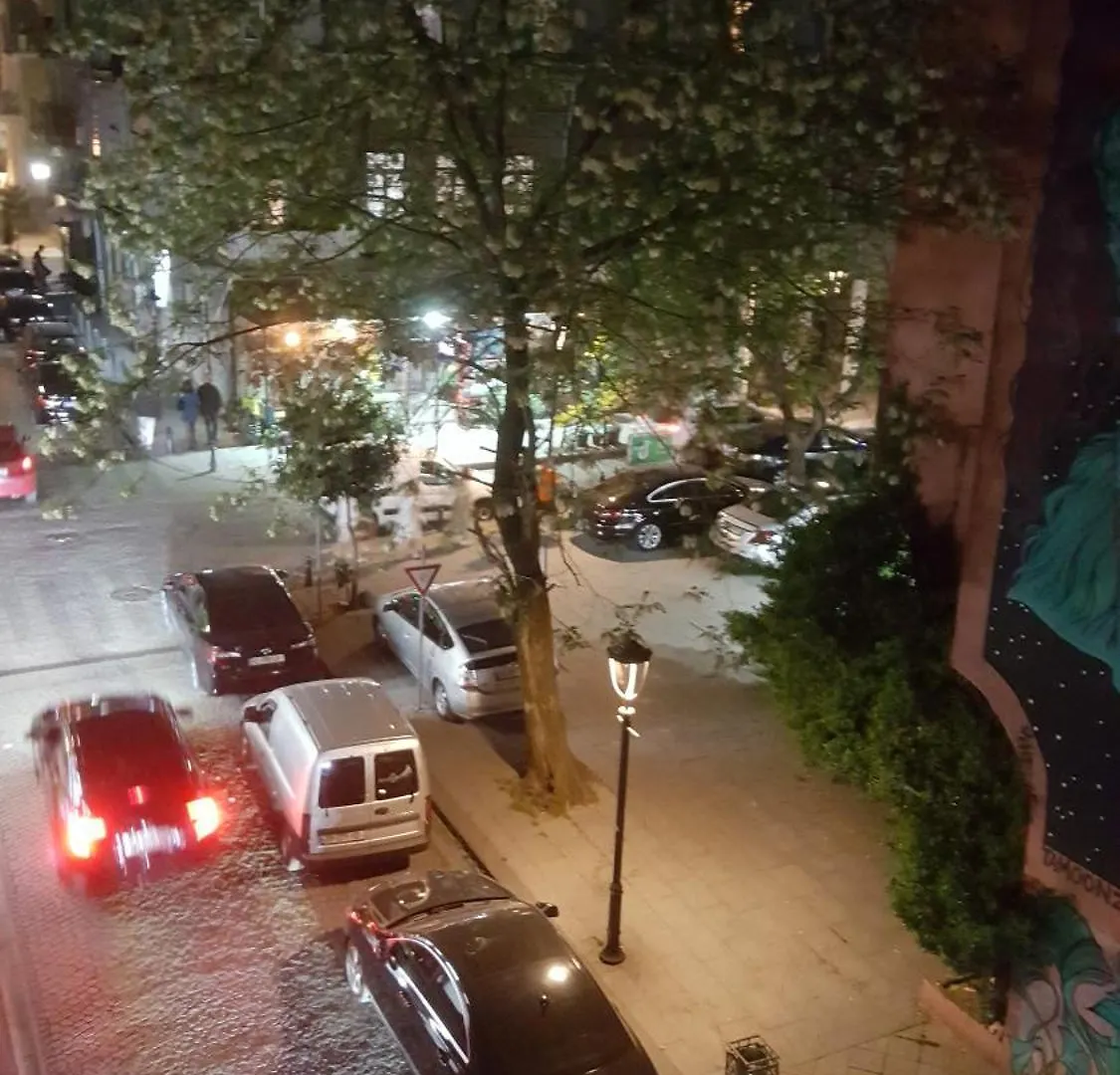 3-Х Местный Номер С Балконом В Старом Батуми بيت ضيافة